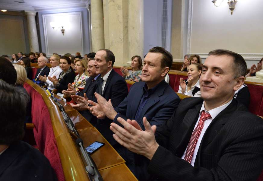 «Жодна реформа не могла б пройти без рішень Верховної Ради України, і Апарат бере важливу безпосередню участь у їх підготовці», - Голова Верховної Ради Андрій Парубій «Жодна реформа не могла б пройти без рішень Верховної Ради України, і Апарат бере важливу безпосередню участь у їх підготовці», - Голова Верховної Ради Андрій Парубій
